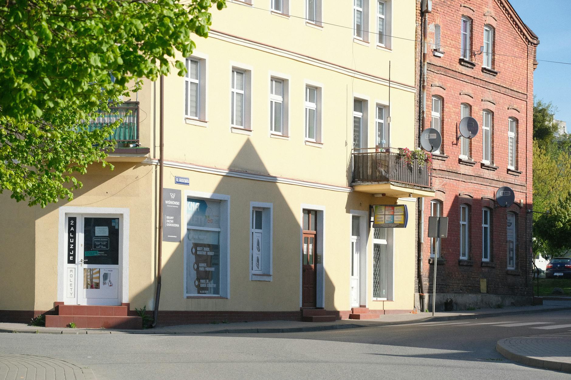 Grafika symbolizująca ofertę pracy w Rybniku z zaznaczonymi wysokimi zarobkami